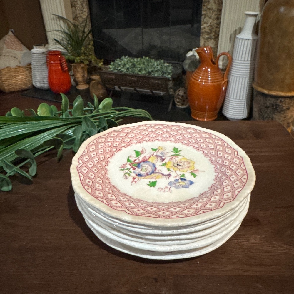 Antique 1920ās Somerset Burgundy Rose 3 Dessert Plates/4 Saucers Shelton - Picture 1 of 8
